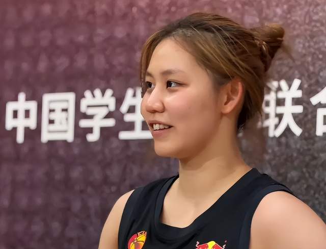 必威体育登录入口-女篮19岁新星崛起，半决赛狂轰30分，曾获MVP，宫鲁鸣或召她试试